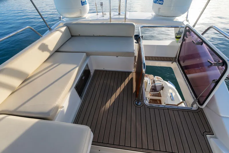 Slide: The Image of 2013 Azimut 40 Flybridge - 4828911