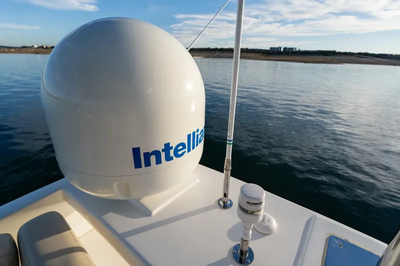 Slide: The Image of 2013 Azimut 40 Flybridge - 4828922