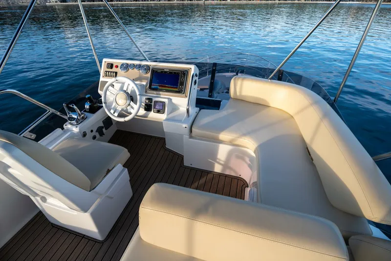 Slide: The Image of 2013 Azimut 40 Flybridge - 4828925