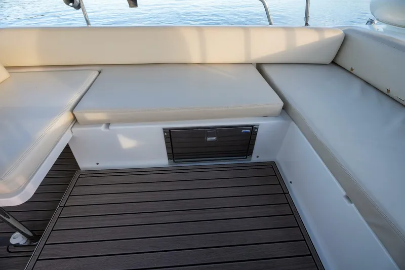 Slide: The Image of 2013 Azimut 40 Flybridge - 4828926