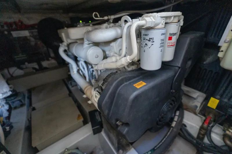 Slide: The Image of 2013 Azimut 40 Flybridge - 4828933