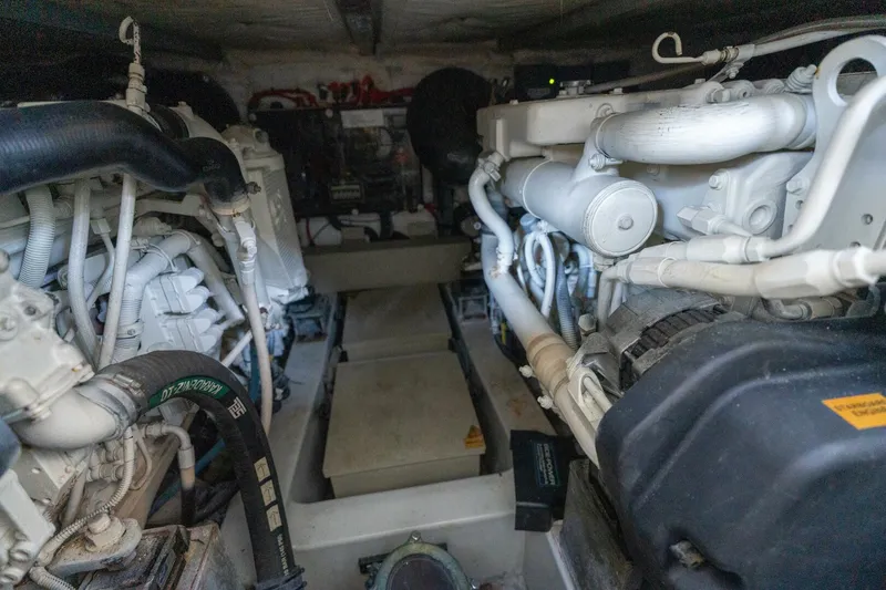 Slide: The Image of 2013 Azimut 40 Flybridge - 4828934