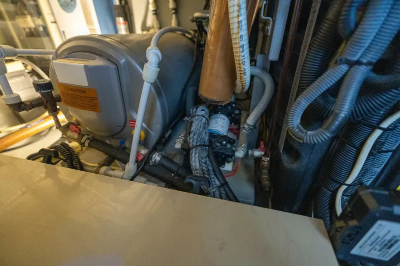 Slide: The Image of 2013 Azimut 40 Flybridge - 4828937