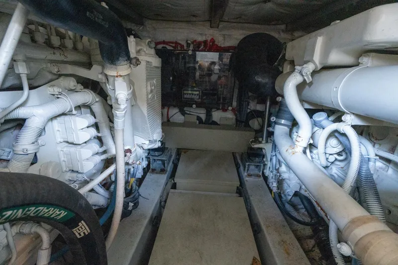 Slide: The Image of 2013 Azimut 40 Flybridge - 4828940