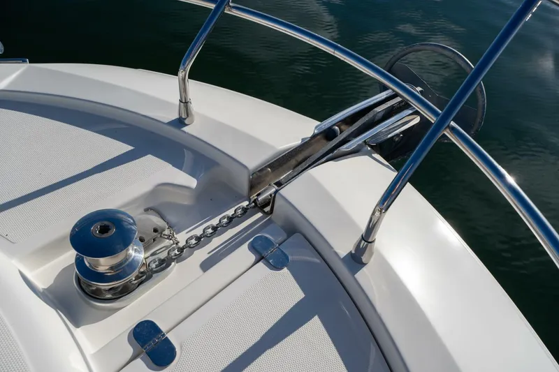 Slide: The Image of 2013 Azimut 40 Flybridge - 4828948