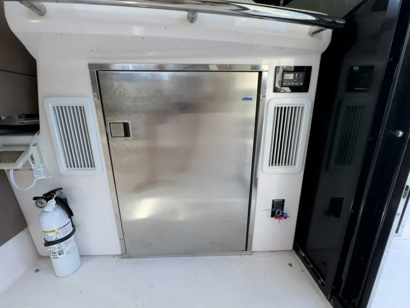 Slide: The Image of Regal 46 Sport Coupe 2016 - 4829020