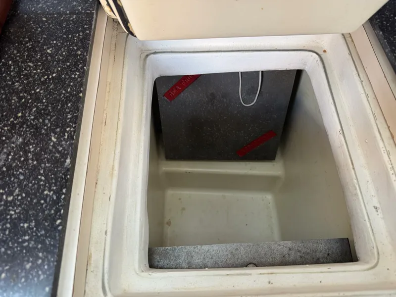 Slide: The Image of Wauquiez Centurion 47 1987 - 4829175