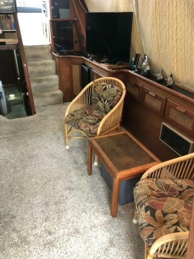 Slide: The Image of Bayliner 4550 Motoryacht 1985 - 4830659