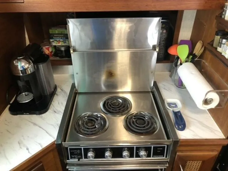 Slide: The Image of Bayliner 4550 Motoryacht 1985 - 4830670