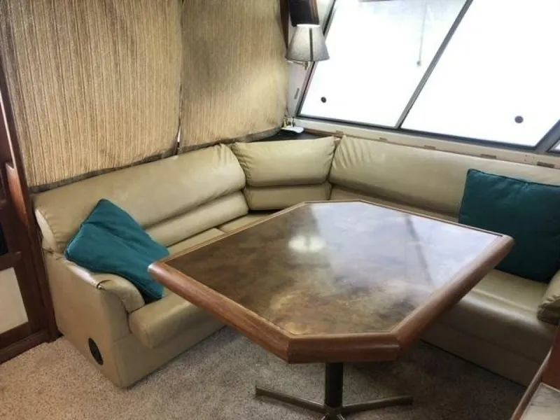 Slide: The Image of Bayliner 4550 Motoryacht 1985 - 7515382