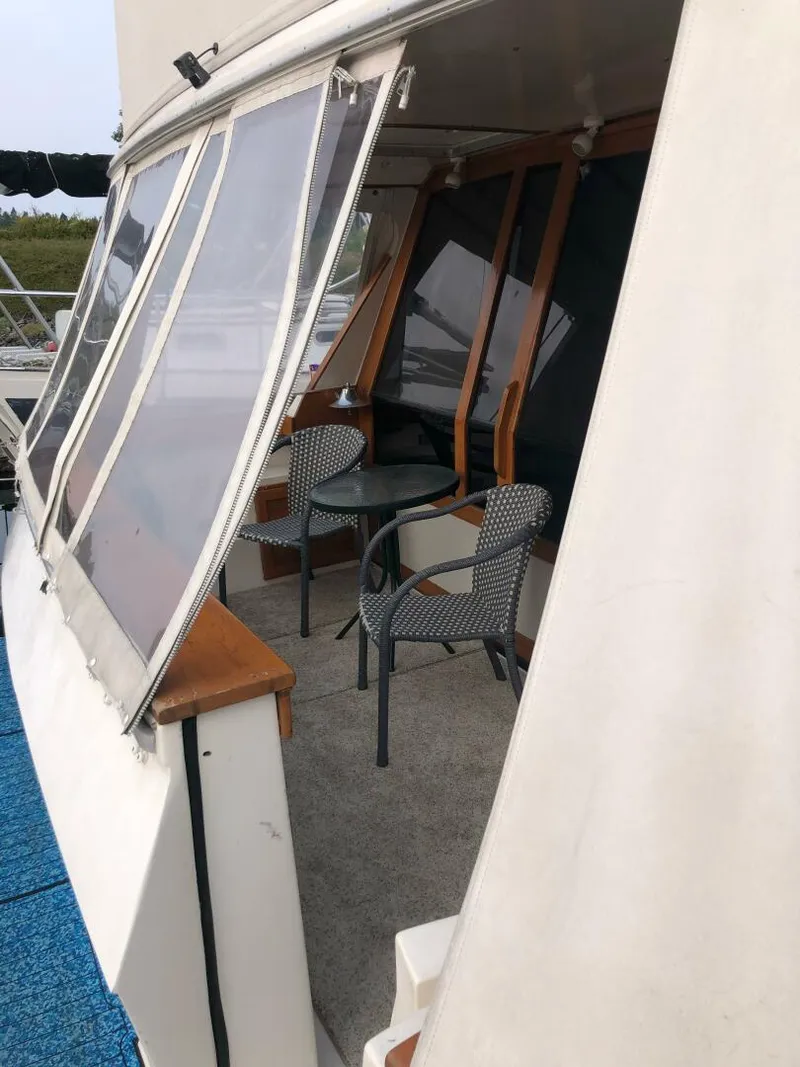 Slide: The Image of Bayliner 4550 Motoryacht 1985 - 4830978