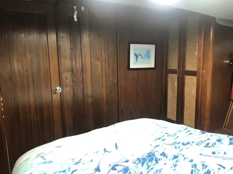Slide: The Image of Bayliner 4550 Motoryacht 1985 - 7515403