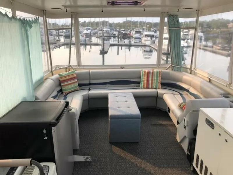 Slide: The Image of Bayliner 4550 Motoryacht 1985 - 7515374