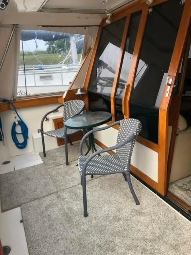 Slide: The Image of Bayliner 4550 Motoryacht 1985 - 7515375