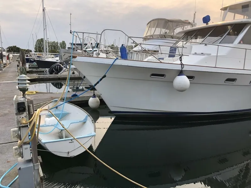 Slide: The Image of Bayliner 4550 Motoryacht 1985 - 7515371