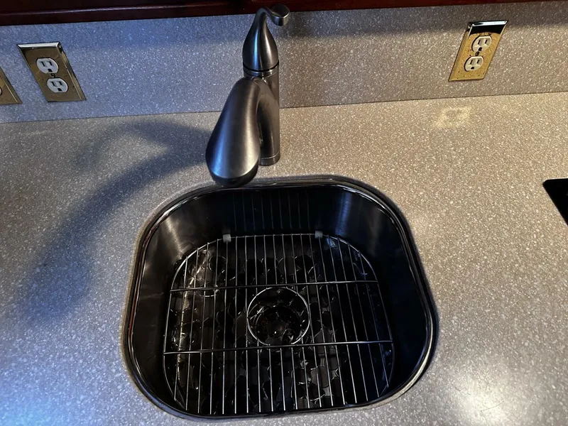 Slide: The Image of Post 43 Sport Fisherman 1985 - 4870615