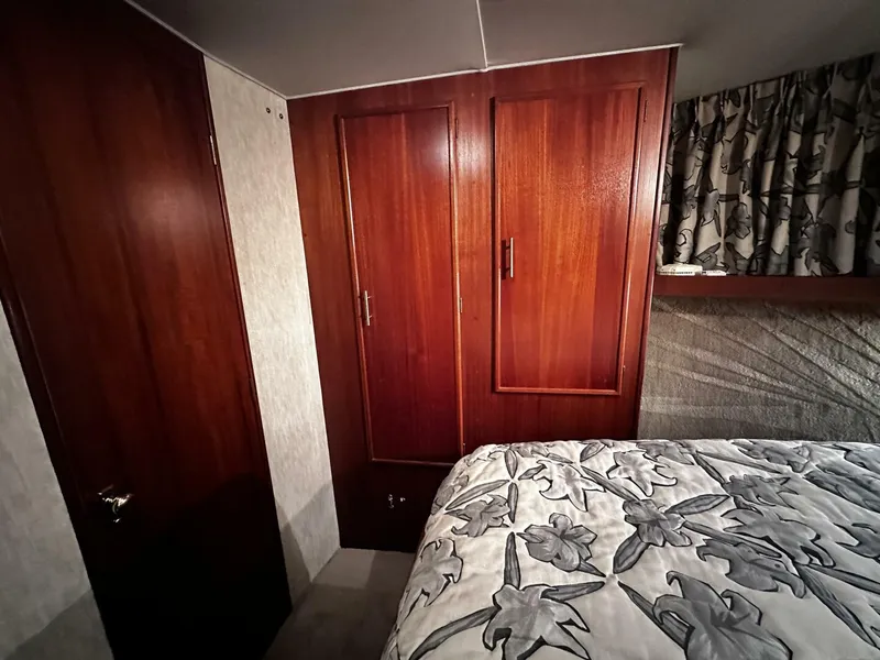 Slide: The Image of Post 43 Sport Fisherman 1985 - 4870620