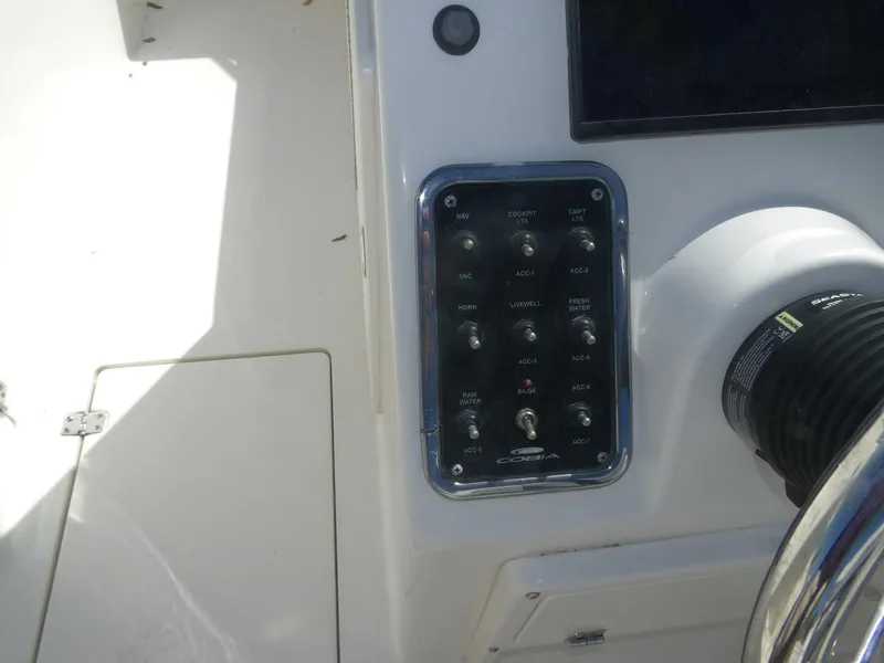 Slide: The Image of Cobia 220 Dual Console 2021 - 4856132