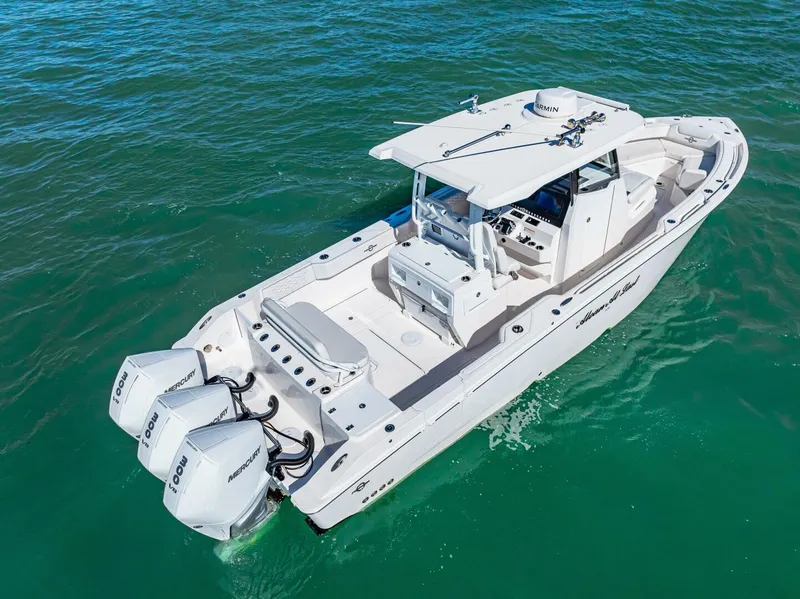 Slide: The Image of Fountain 32 NX 2023 - 4835504