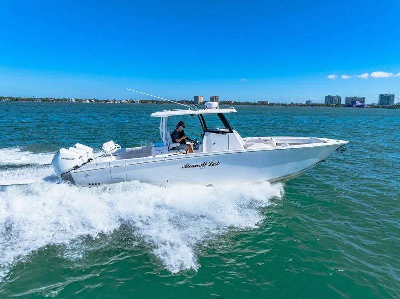 Slide: The Image of Fountain 32 NX 2023 - 4835510