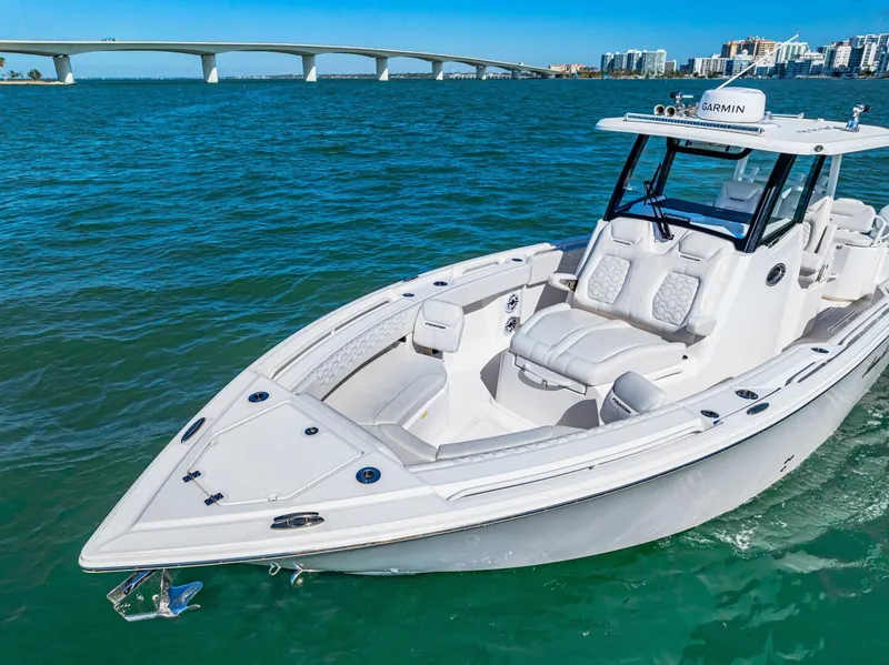 Slide: The Image of Fountain 32 NX 2023 - 4835500