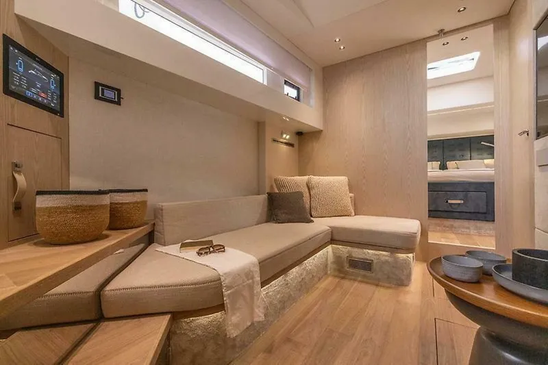 Slide: The Image of Sacs Rebel 55 2026 - 5446094