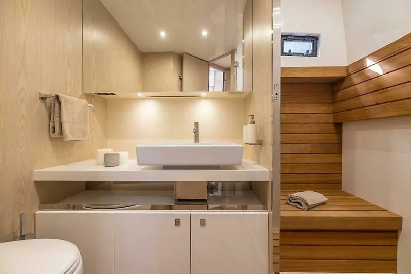 Slide: The Image of Sacs Rebel 55 2026 - 5446095