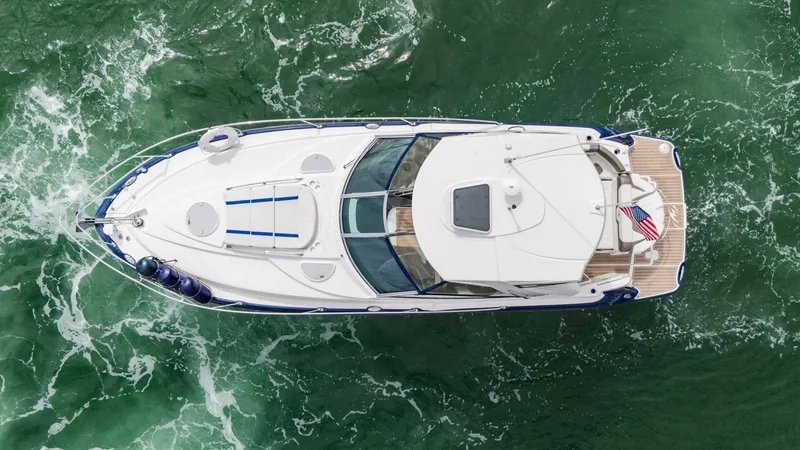 Slide: The Image of Monterey 335 Sport Yacht 2015 - 4836427