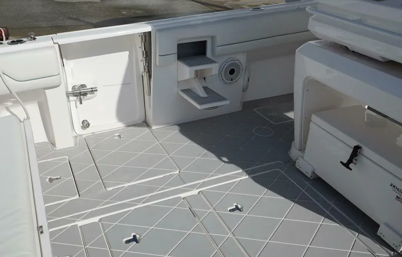 Slide: The Image of Talan't Show - Intrepid 40 AFT DECK - 4836592