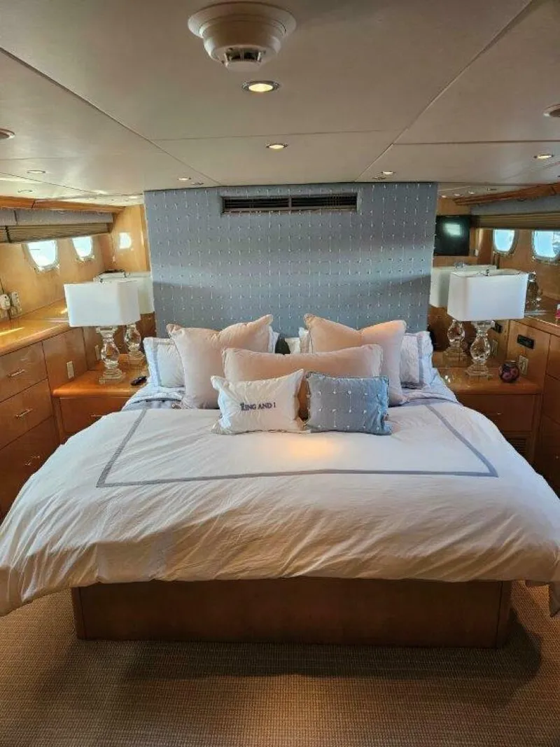 Slide: The Image of Hatteras 75 King and I - Stateroom 2001 Hatteras 75 King and I - 4855524