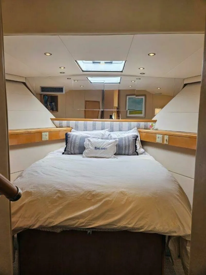 Slide: The Image of Hatteras 75 King and I - Stateroom 2001 Hatteras 75 King and I - 4855510