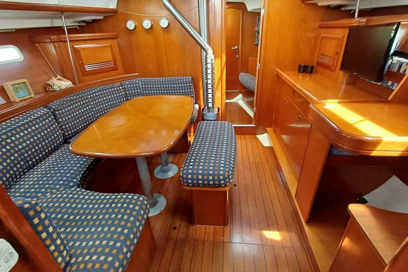 Slide: The Image of Beneteau 393 2001 - 4855684