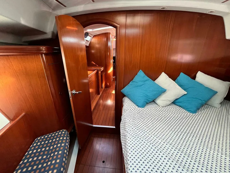 Slide: The Image of Beneteau 393 2001 - 4855698