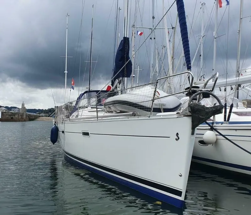 Slide: The Image of Beneteau 393 2001 - 4855725