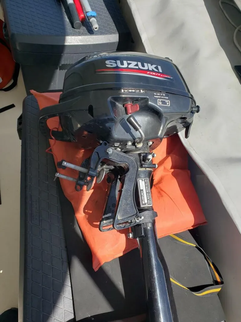 Slide: The Image of 34' Mainship tender outboard - 4861985