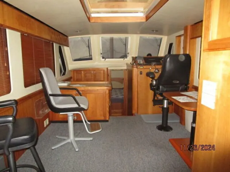 Slide: The Image of 34' Mainship salon forward - 4856837