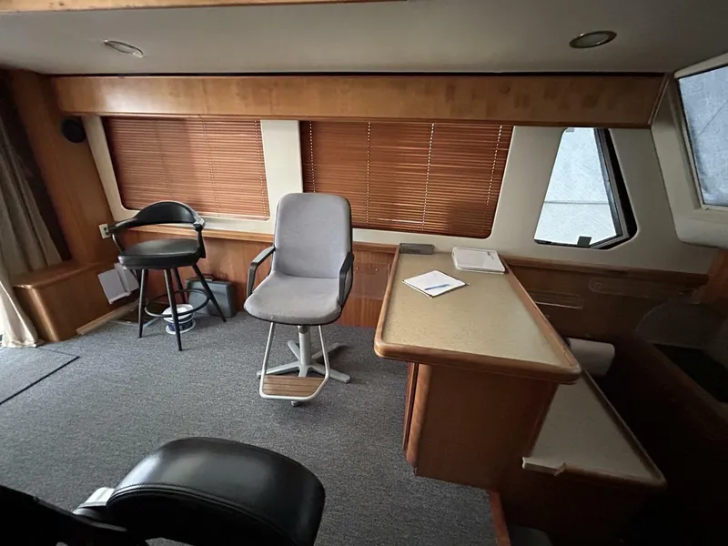 Slide: The Image of 34' Mainship salon port - 4856839