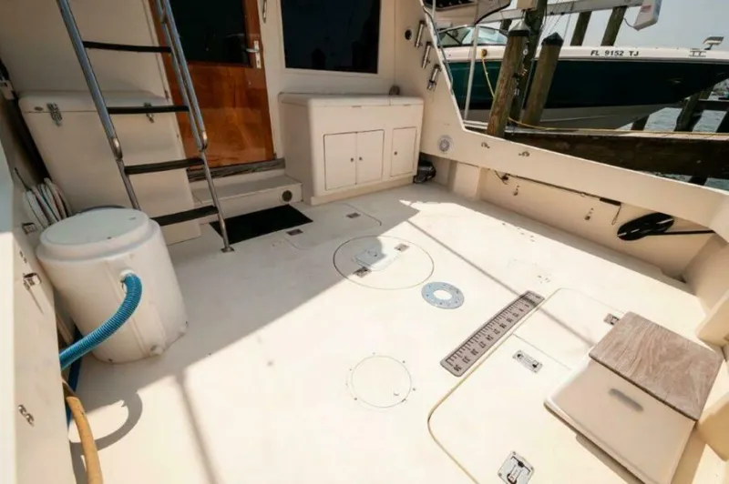Slide: The Image of 1991 Hatteras 45 Convertible  REEL BROKE Cockpit 2 - 4855863