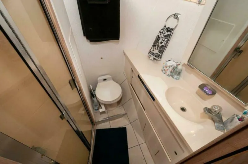 Slide: The Image of 1991 Hatteras 45 Convertible  REEL BROKE Master Head 3 - 4855852