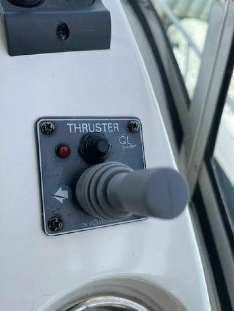 Slide: The Image of Silverton 43 Sport Bridge 2005 - 4960649