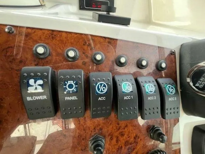 Slide: The Image of Silverton 43 Sport Bridge 2005 - 4960650