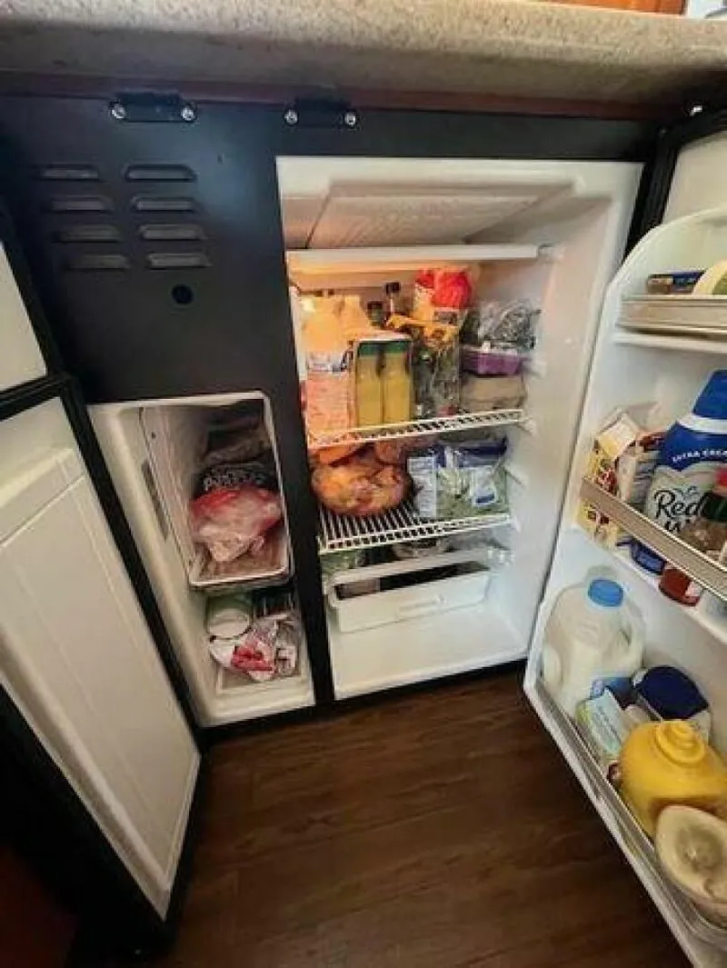 Slide: The Image of Silverton 43 Sport Bridge 2005 - 4960675