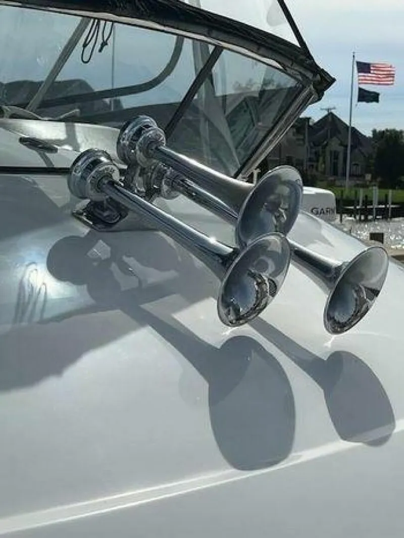 Slide: The Image of Silverton 43 Sport Bridge 2005 - 4960633