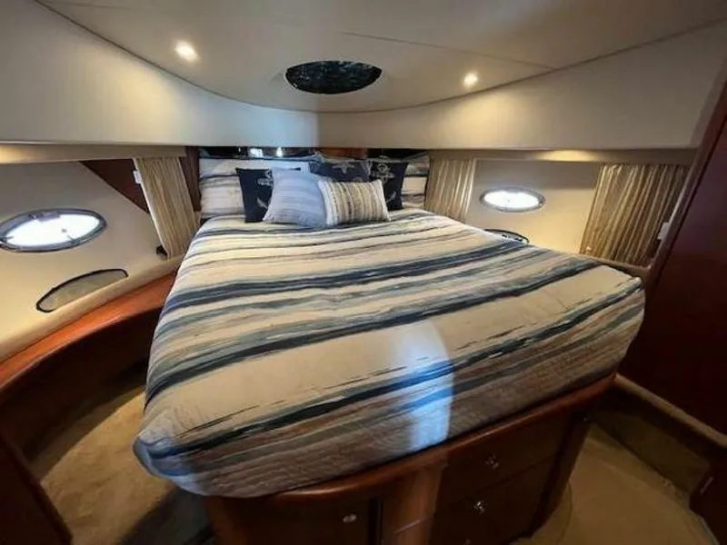 Slide: The Image of Silverton 43 Sport Bridge 2005 - 4960688