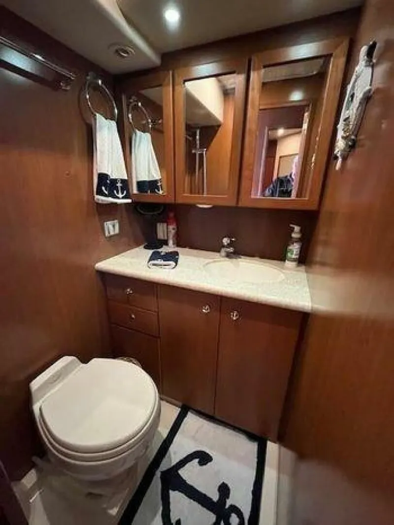 Slide: The Image of Silverton 43 Sport Bridge 2005 - 4960689