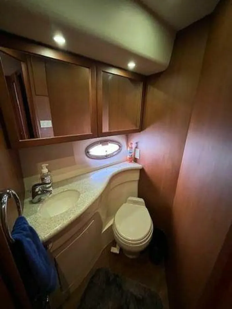 Slide: The Image of Silverton 43 Sport Bridge 2005 - 4960690