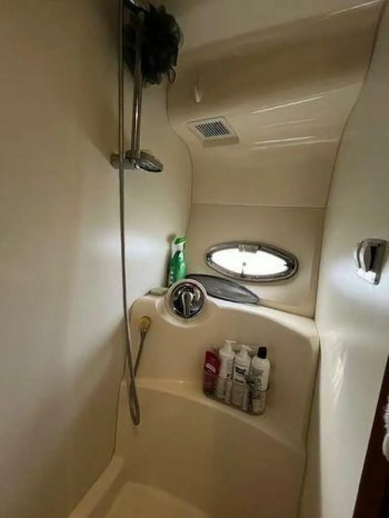 Slide: The Image of Silverton 43 Sport Bridge 2005 - 4960696