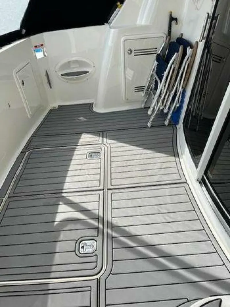 Slide: The Image of Silverton 43 Sport Bridge 2005 - 4960636