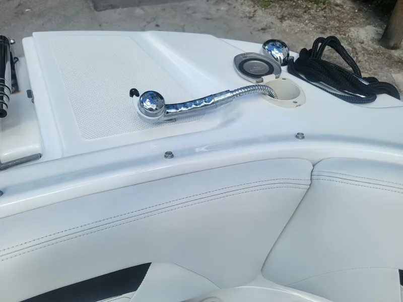 Slide: The Image of Four Winns HD3 2022 - 5680925