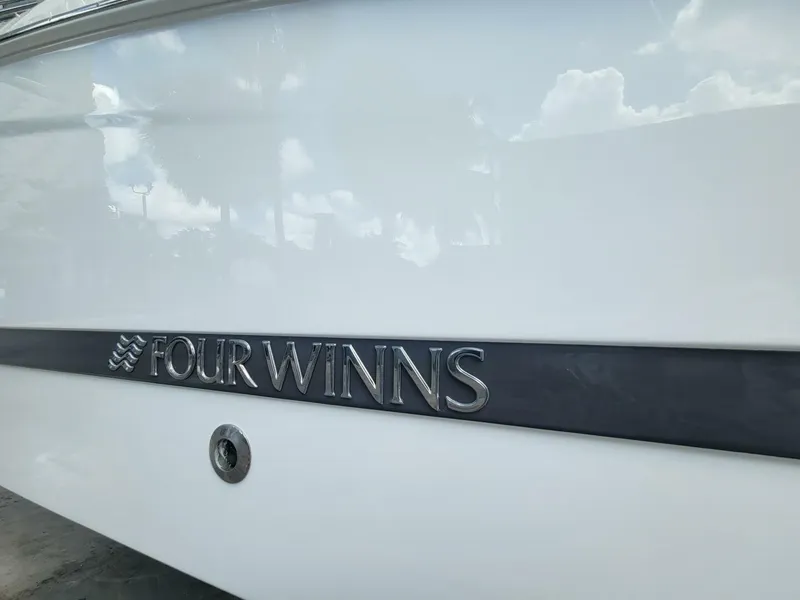 Slide: The Image of Four Winns HD3 2022 - 5680893